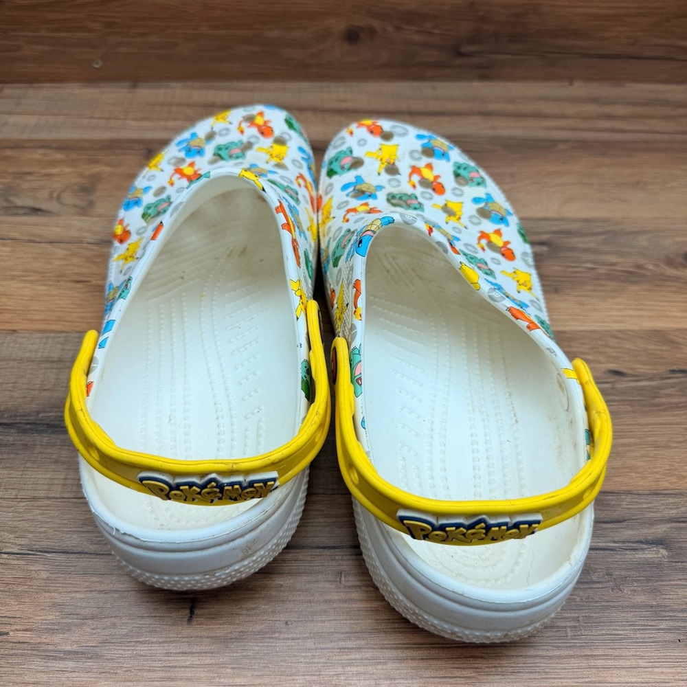 Crocs Pokémon 2 Classic Clog size WO’s 11 M 9 Limited Edition Pikachu - Picture 8 of 8